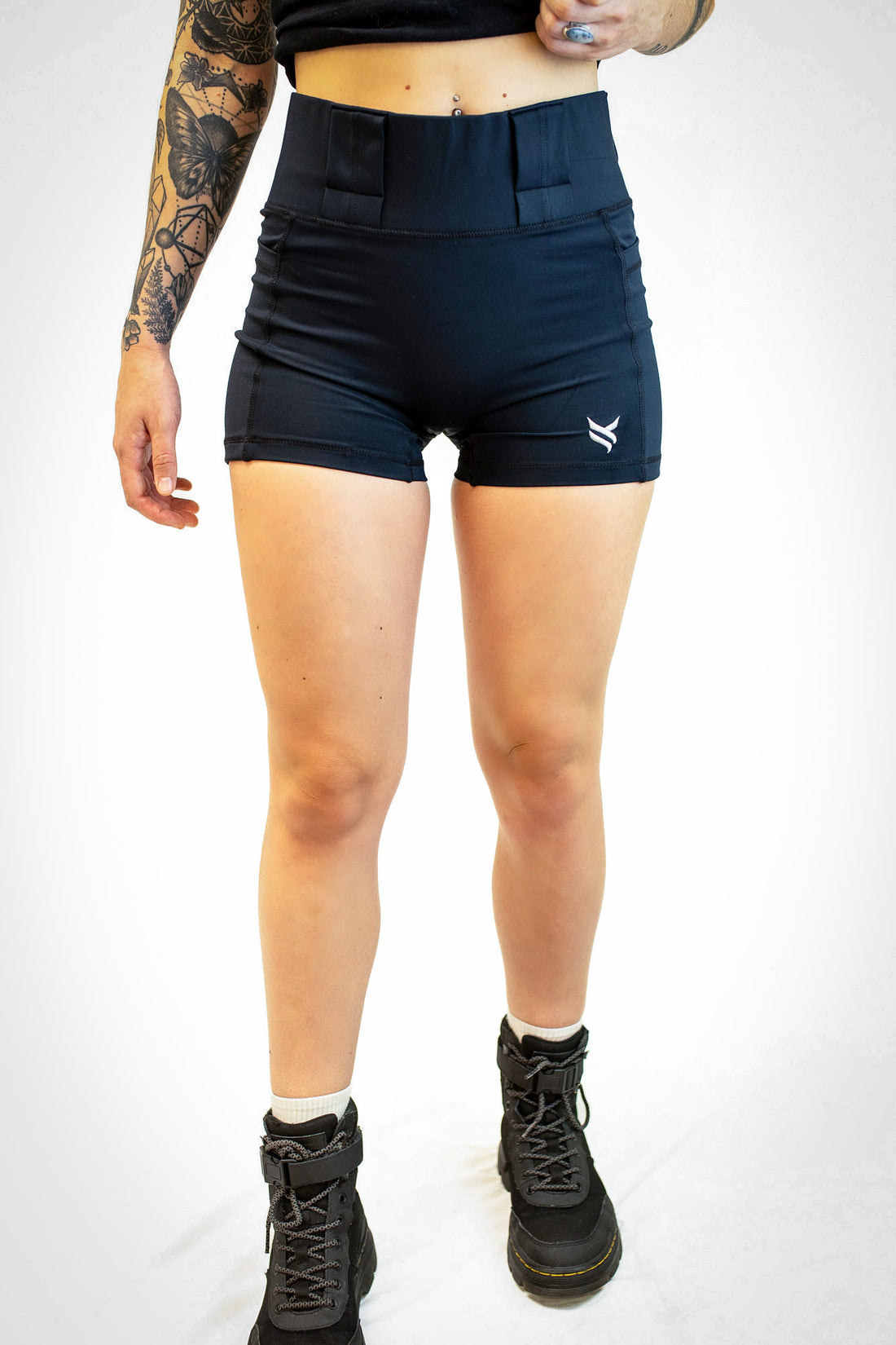 Women's High Rise Curvy Carry Shorts, 3" inseam - Black